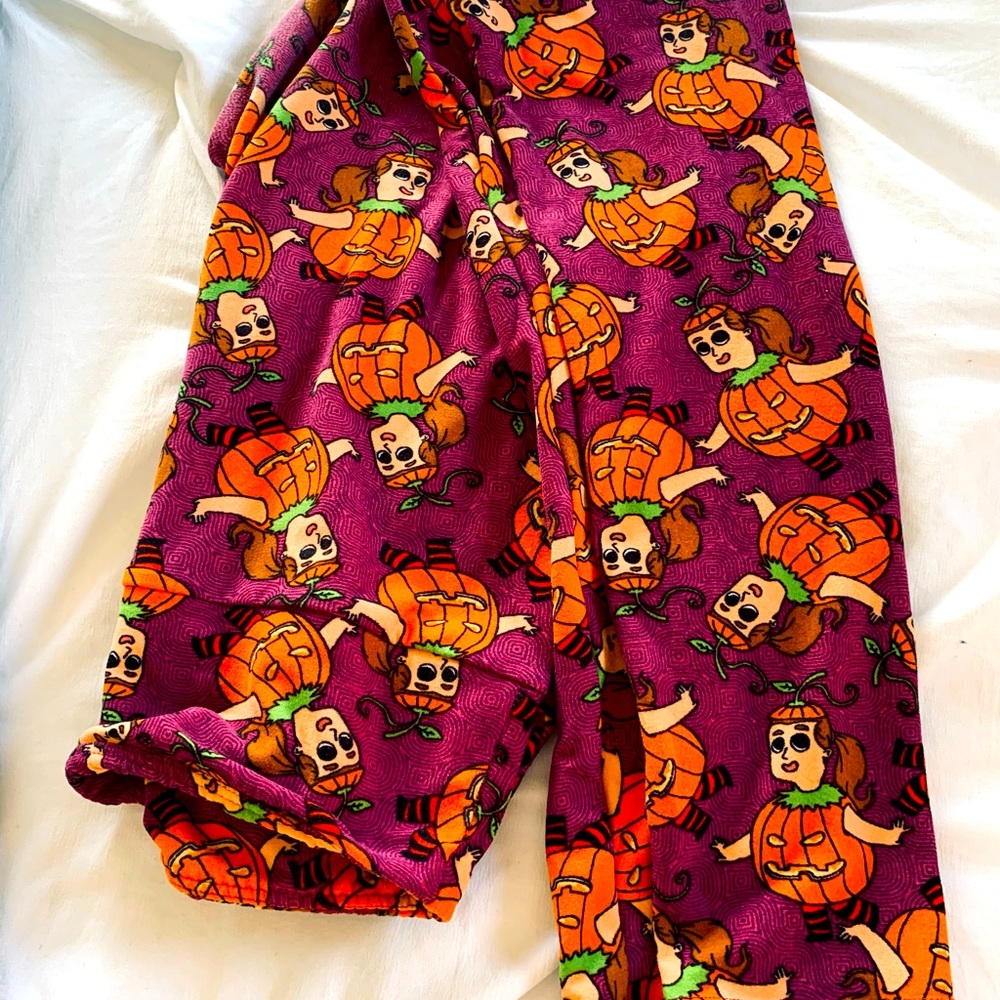 Halloween leggings LLR OS in great condition, worn twice for Halloween.